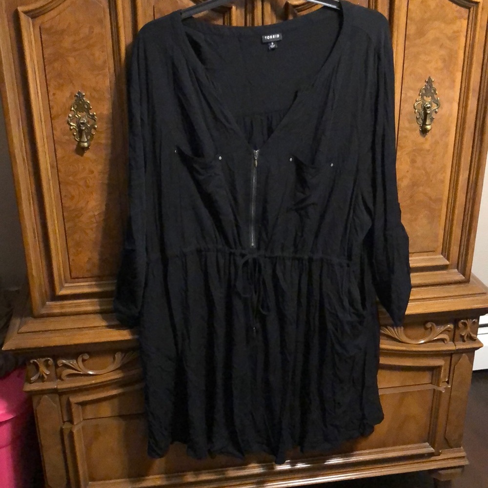 Plus size casual black dress